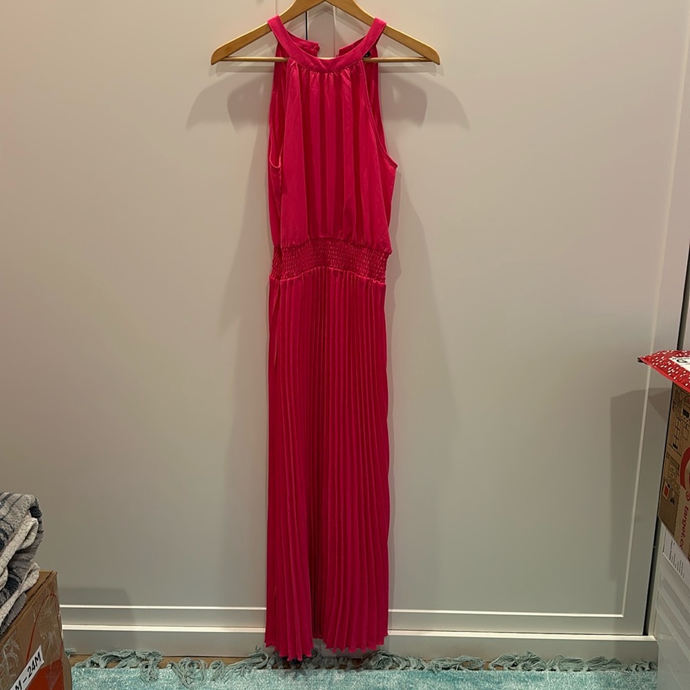 High neck pleated dress